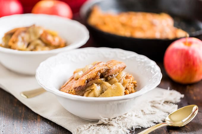 Skillet Apple Pie Cake: Best of Both Worlds Dessert Guide